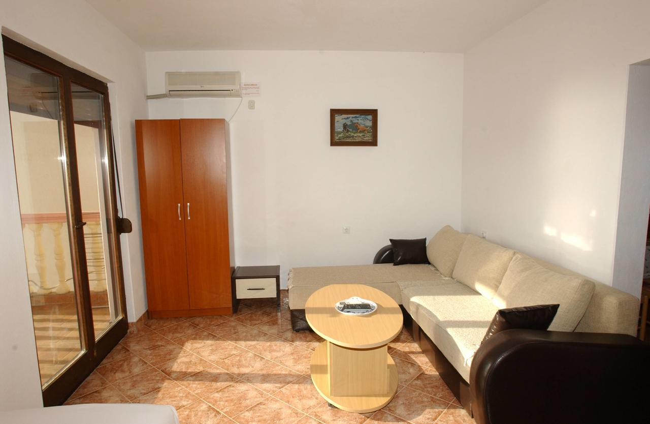 Mm Kovacevic Apartments Petrovac Exterior foto